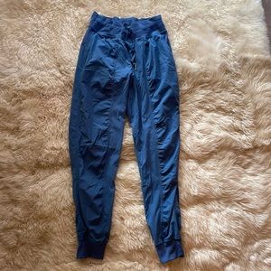 Lululemon dance studio size 6 unlined jogger